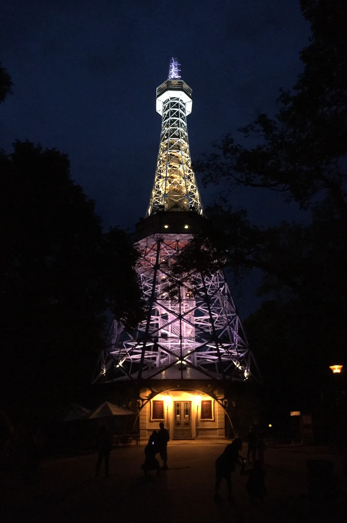 Beleuchte Eiffelturm-Kopie